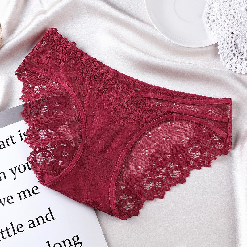 Набор женских кружевных трусиков от бренда BANNIROU
