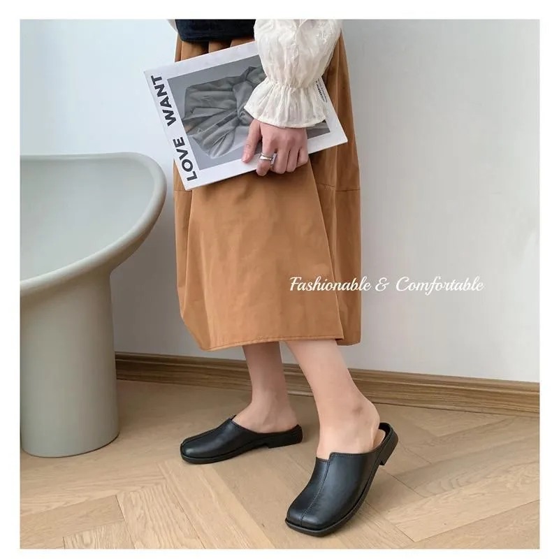 Женские модные шлёпанцы с низким каблуком ,закрытый мыс.