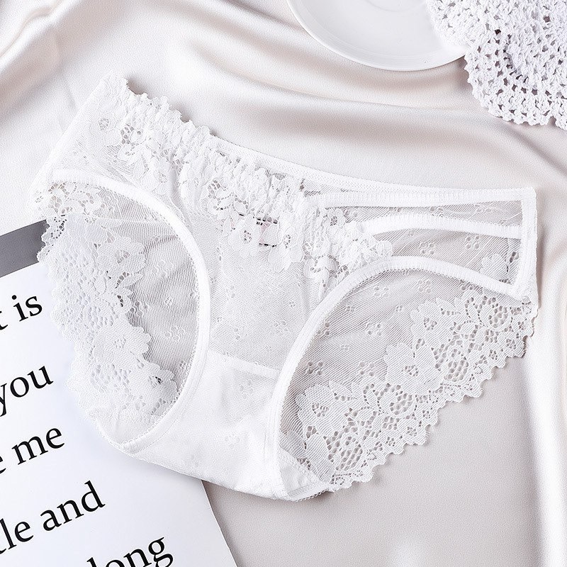 Набор женских кружевных трусиков от бренда BANNIROU