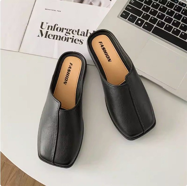 Женские модные шлёпанцы с низким каблуком ,закрытый мыс.