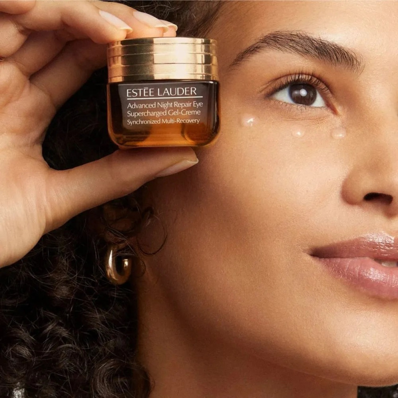 Estée Lauder Крем для кожи вокруг глаз.