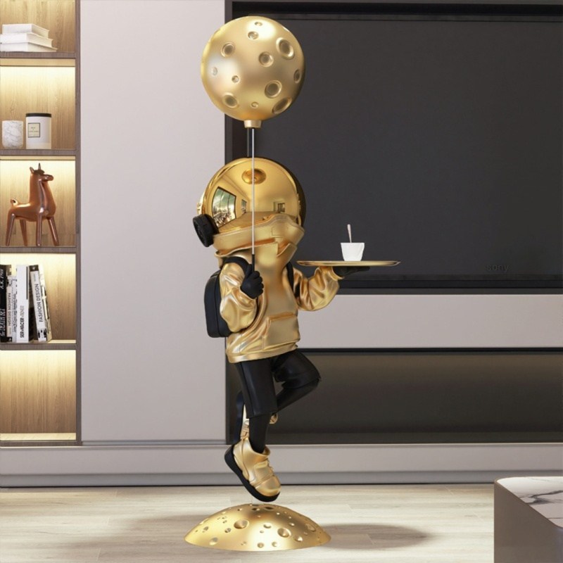 Статуэтка  Астронавт