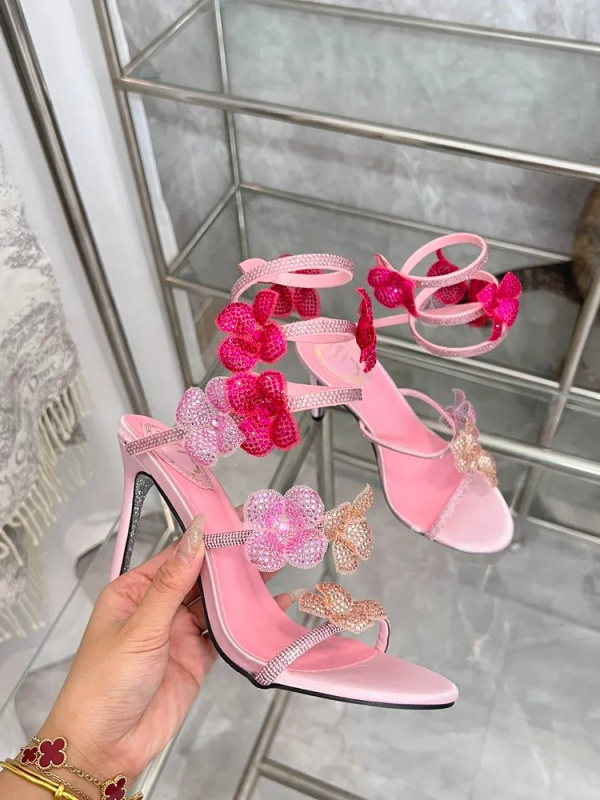 Босоножки на высоком каблуке с цветочным принтом