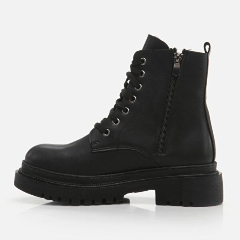 Женские черные ботинки Yaya